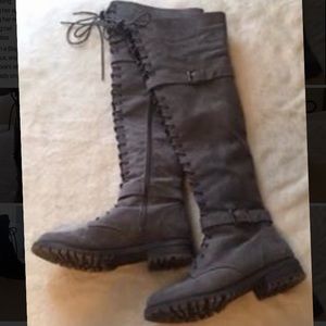 Just fab knee-high Gray lace up boots